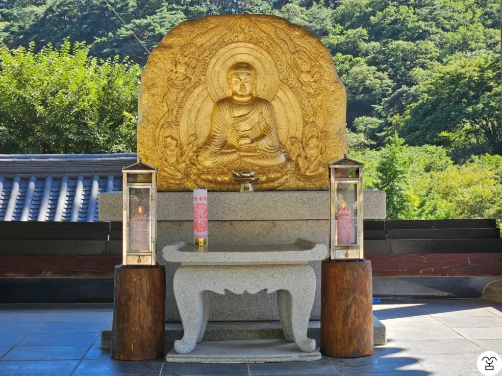 Statue of the Medicine Buddha