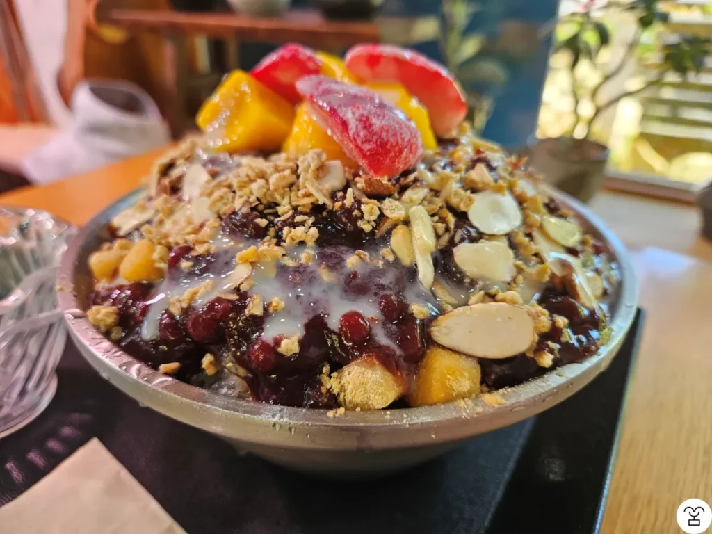 Patbingsu at Mir Cafe