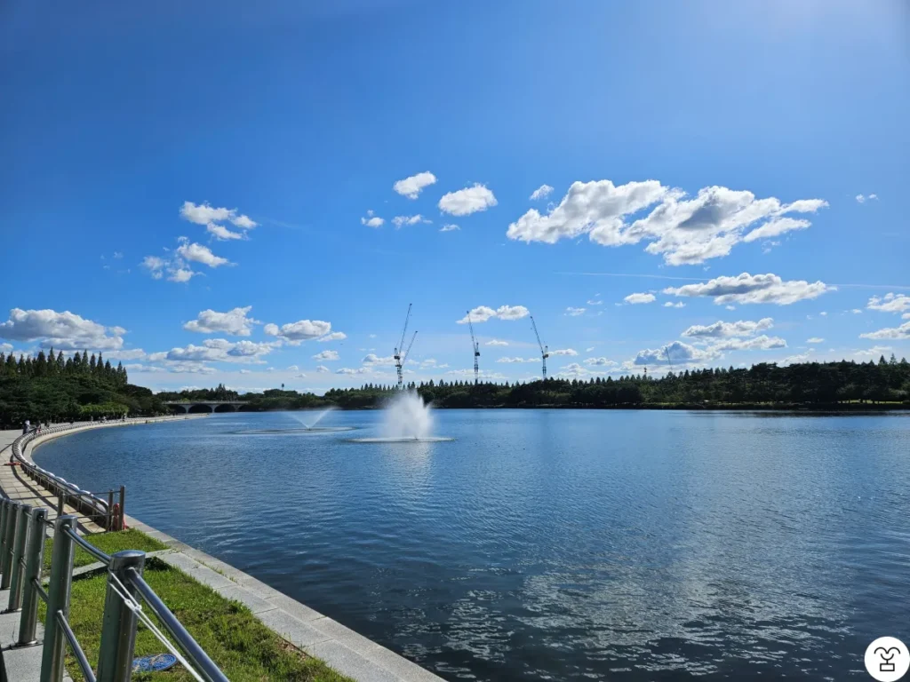 Toward Aesu Bridge at Ilsan Lake Park