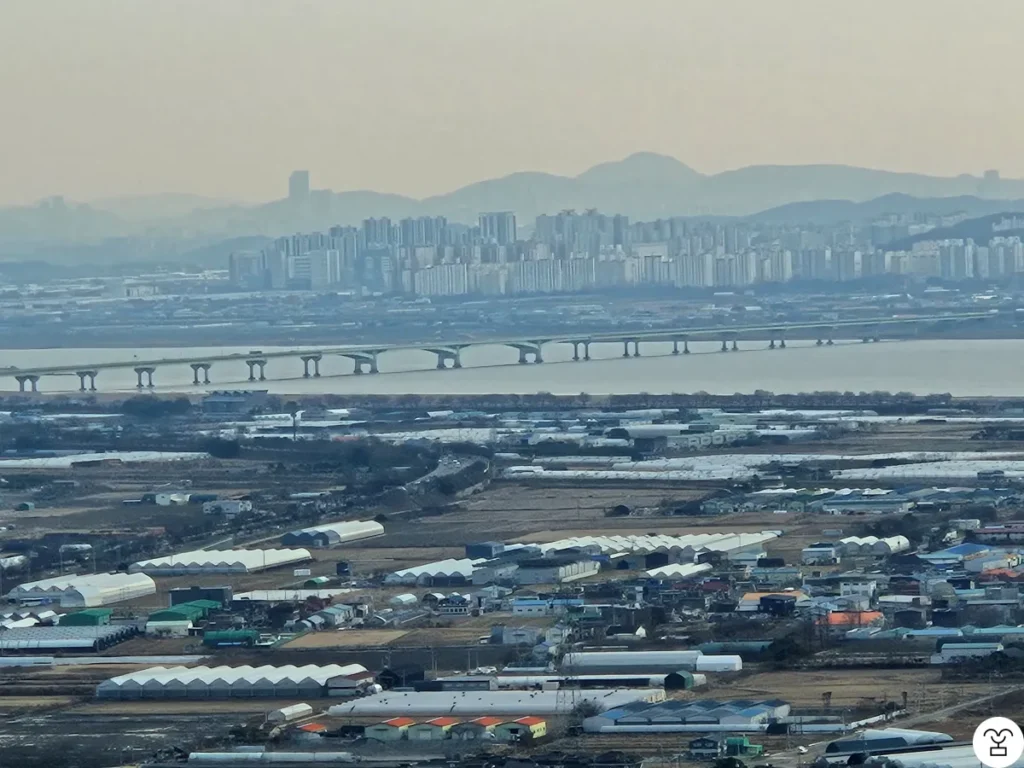 Ilsan Bridge (close-up shot)