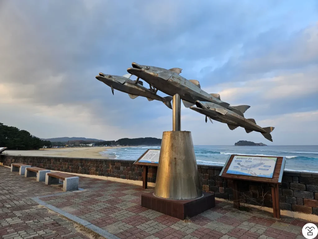 Pollock Sculpture at Hwajinpo Beach