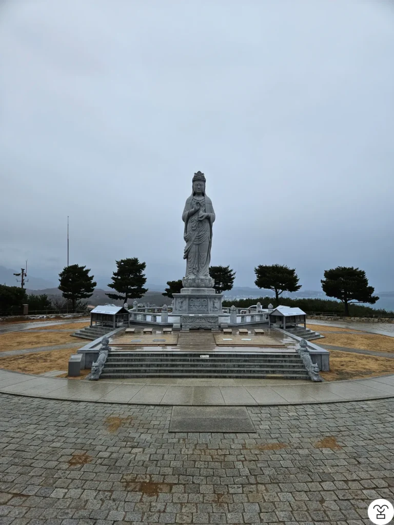 Haesugwaneum Statue