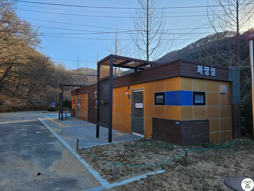 Restroom building