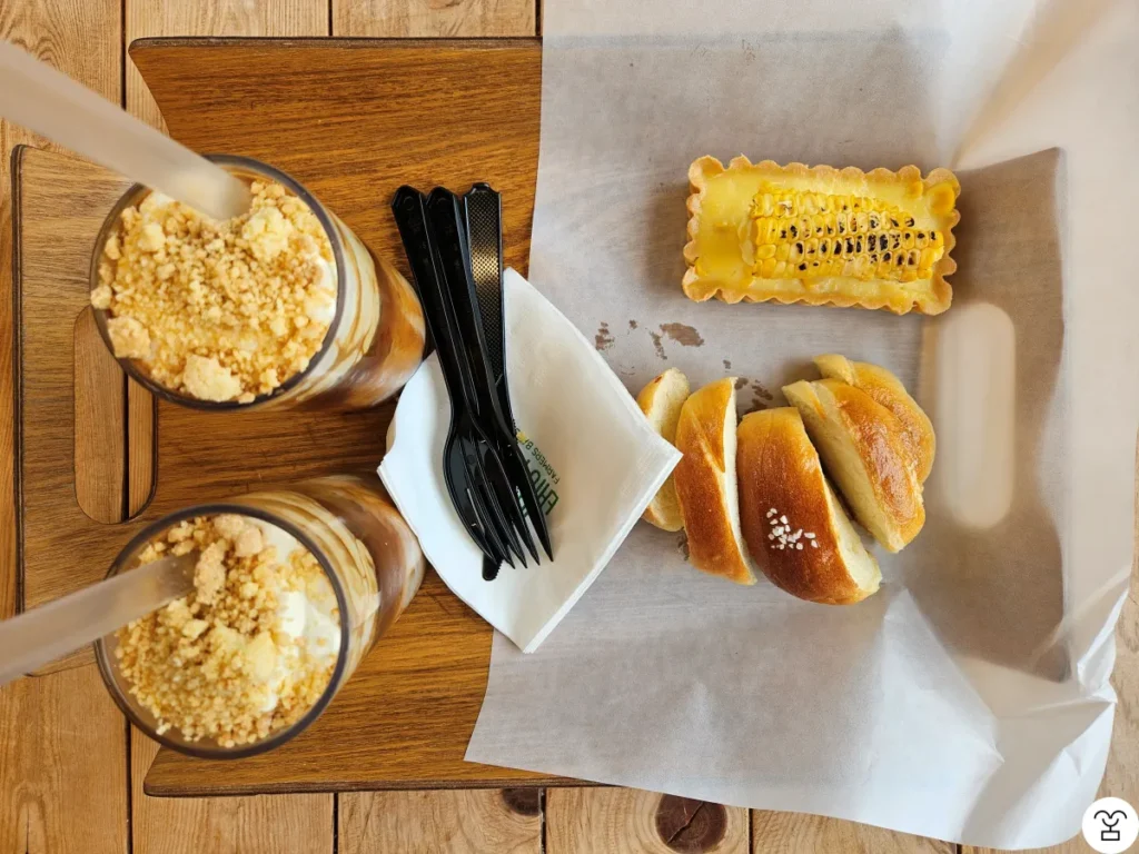 Chodang Corn Coffee, Whole Corn Tart, Crispy-and-Chewy Salt Bread